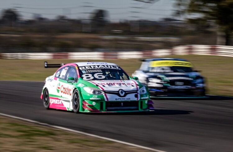 Victoria porteña de Agustín y Matías Canapino en Turismo Carretera 2000