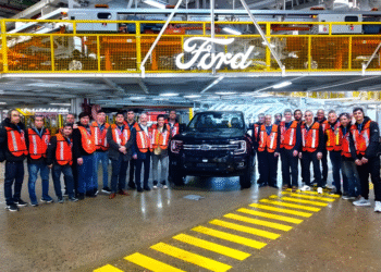 ¿Nuevos proyectos entre Ford y la ACTC tras una visita a la planta de Pacheco?