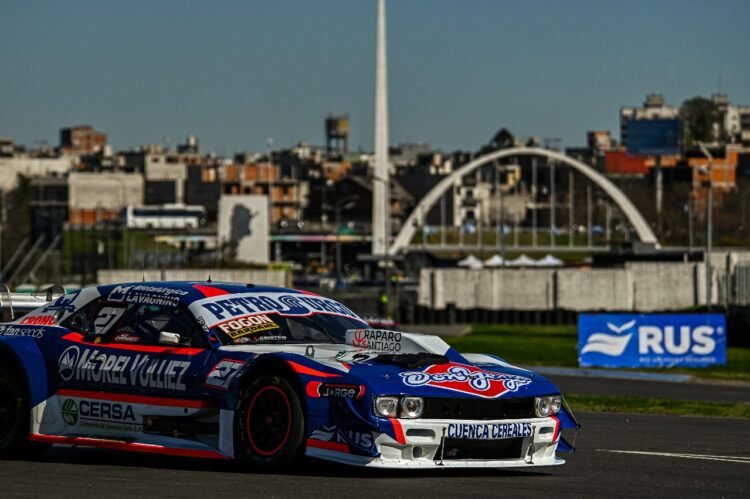 TC: en una gran pelea por el triunfo, Craparo se quedó con la segunda serie