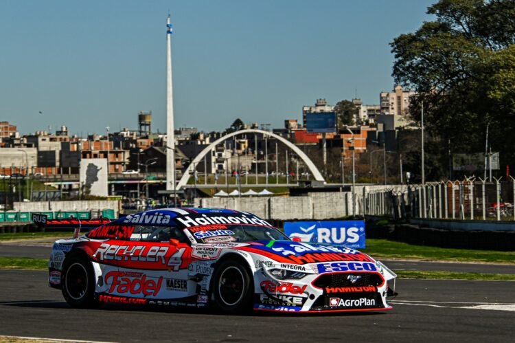 TC: Werner se quedó con la serie más rápida y larga desde la pole en Buenos Aires