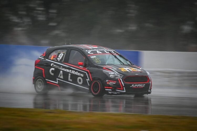 Clase 2 del Turismo Pista: Francisco Calo se quedó con la pole bajo la lluvia
