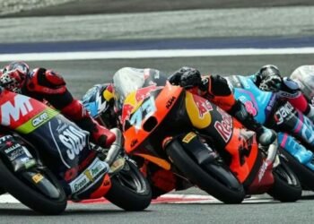 Moto3: Perrone realizó una carrera perfecta y en el final un toque lo retrasó