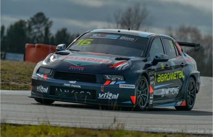 TCR SOUTH AMERICA: Rosso se quedó con la segunda carrera en Brasil