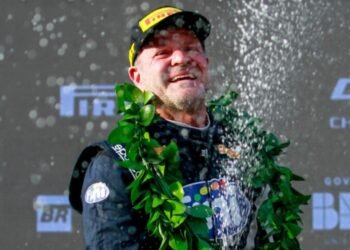 Resistente al olvido: Rubens Barrichello, campeón brasileño de NASCAR