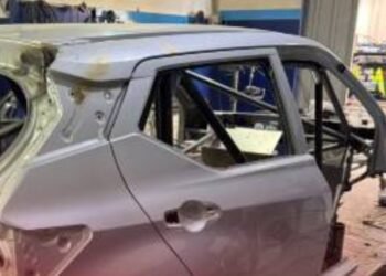 TC2000: en el taller de Eduardo Fernández avanza la construcción de un Nissan Kicks