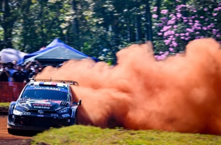 WRC en Paraguay: Ogier remontó y le quitó la punta a Rovanperä