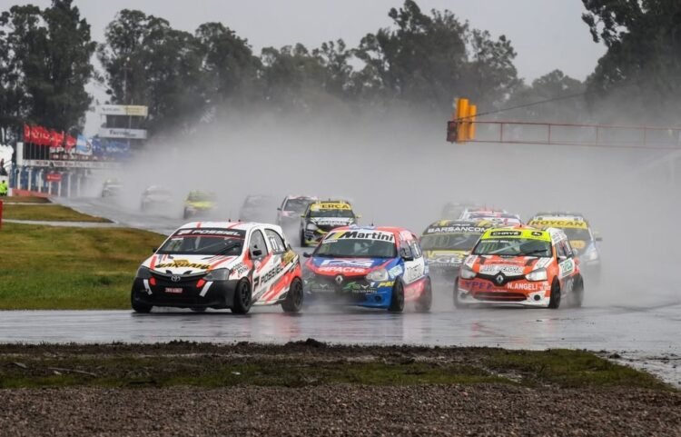 Clase 3 del Turismo Pista: Possiel y un gran triunfo pensando en el campeonato