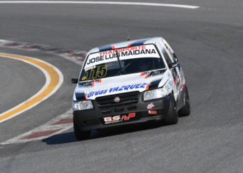 Lucas Bayala se luce en Río Cuarto: se quedó con el mejor tiempo en la C1 del Turismo Pista