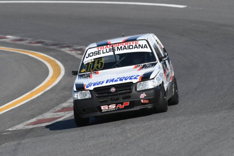 Lucas Bayala se luce en Río Cuarto: se quedó con el mejor tiempo en la C1 del Turismo Pista