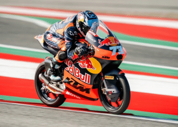 Hace historia: Valentín Perrone logró su primera pole en Moto3
