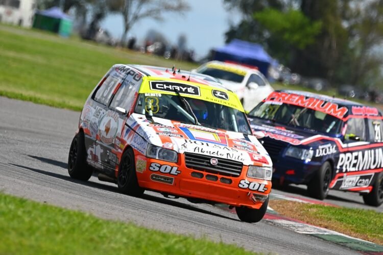 Benito ganó en San Jorge y acaricia el título de la Clase 1 del Turismo Pista