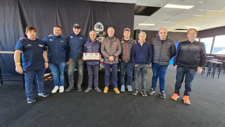 La Comisión Directiva de la ACTC acompañó a la de APAT en la Carrera de los 200 Pilotos