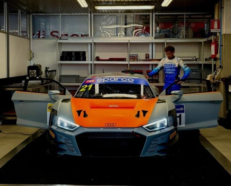 Lautaro de la Iglesia probó un Audi del GT3 en Italia