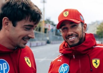 Hamilton no respondió a una orden de Ferrari y Leclerc le salió al cruce: “Que disfrute el octavo puesto”
