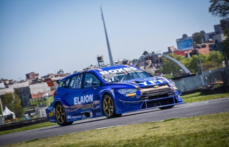 TC2000: Franco Vivian y Rafael Morgenstern cerraron el primer día de actividad siendo los mejores