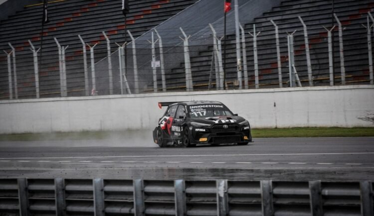 200 KM de Buenos Aires: Urrutia ganó la prueba de los invitados de TC2000