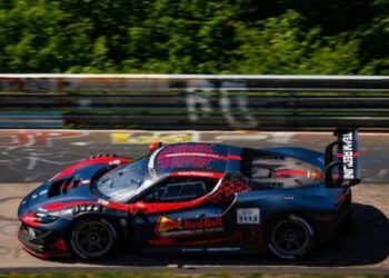 Enorme actuación de Verstappen en Nürburgring: ganó en su debut en una carrera de resistencia