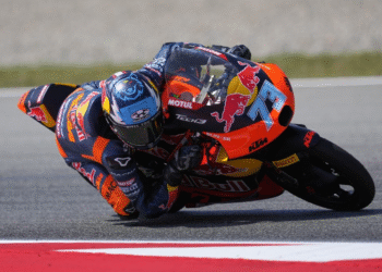 Moto3: Valentín Perrone sigue en ascenso y sumó su segunda pole de la temporada