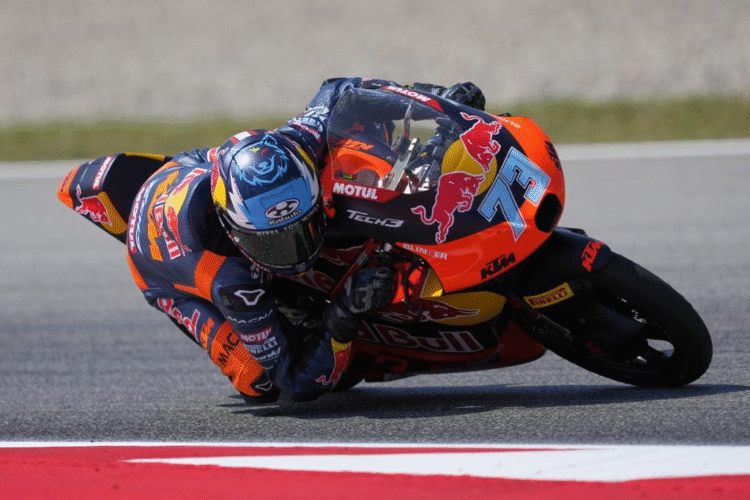 Moto3: Valentín Perrone sigue en ascenso y sumó su segunda pole de la temporada
