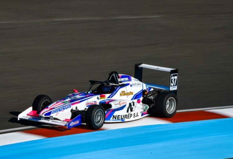 F2 Argentina en San Nicolás: Valentín Jara se quedó con la pre final y largará desde la pole el domingo