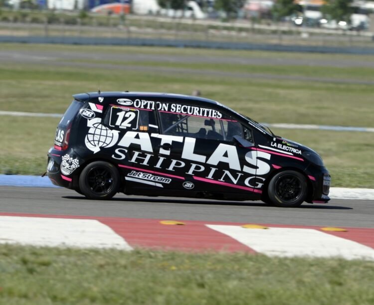 Lucas Garro se quedó con la primera clasificación de la Clase Dos del Turismo Pista