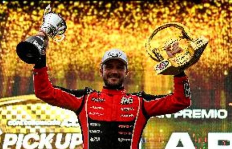 Agustín Canapino ganó una carrera espectacular y es el nuevo líder de la Copa
