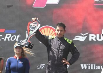 Thomas Marchesin heredó el triunfo en la carrera de la Clase Dos del Turismo Pista