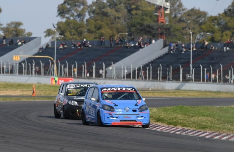 Mateu regresa al Turismo Pista: “La categoría tiene un gran nivel y un parque muy fuerte”