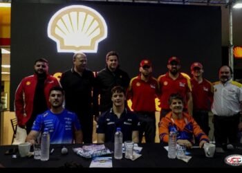 Con un gran marco de público, el Turismo Carretera presentó su segundo capítulo de la Copa de Oro