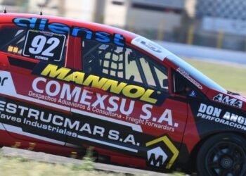Nicolás Pezzucchi con su Fiesta Kinetic se impuso en los entrenamientos de la Clase Tres del Turismo Pista