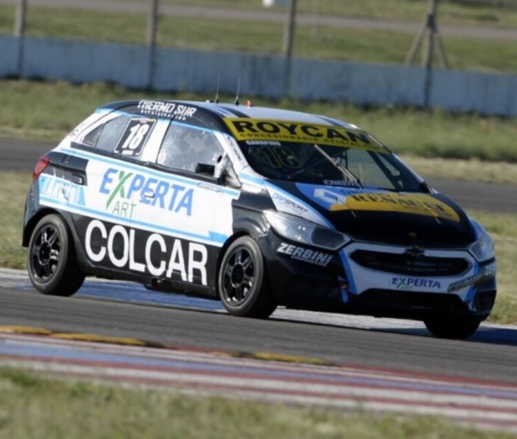 Matías Canapino se quedó con el mejor tiempo en la Clase Tres del Turismo Pista