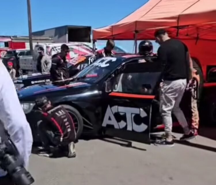 Las Pick Up giraron en el autódromo de Balcarce:  los pilotos dieron su aporte para las obras que se están realizando