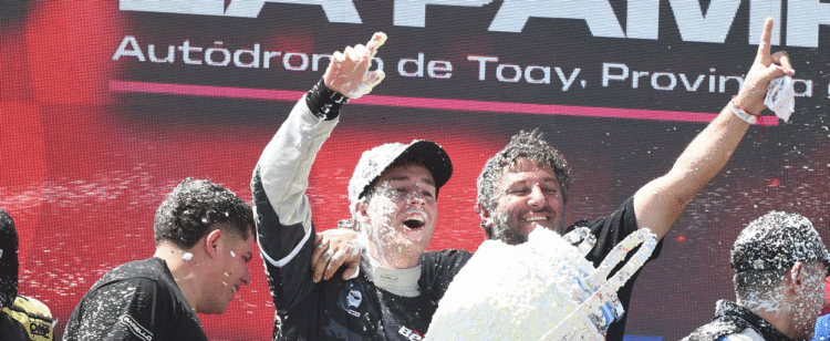 Nicolás Benito, el campeón de la Clase 1 del Turismo Pista: “Hace unos años nos juntábamos con amigos a ver las carreras y decía ‘que lindo sería estar ahí’”