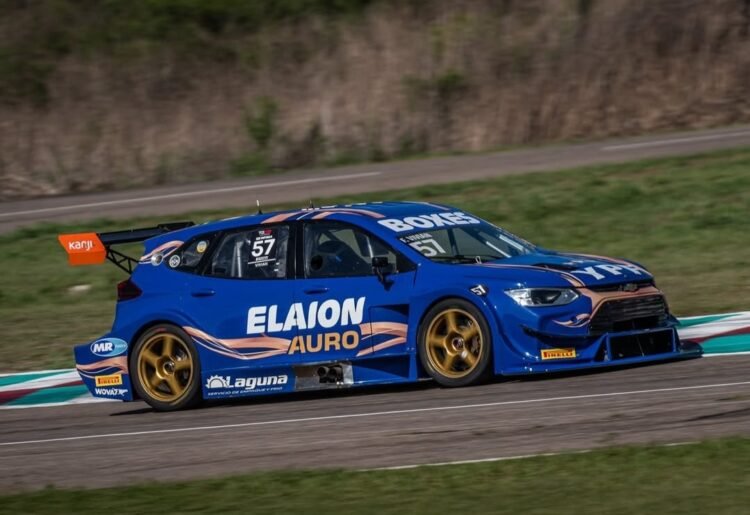 Franco Vivian voló en Salta y se quedó con el mejor tiempo en el TC2000