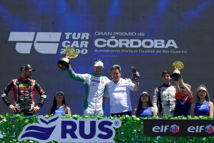 Turismo Carretera 2000: Agustín Canapino se quedó con la carrera del domingo