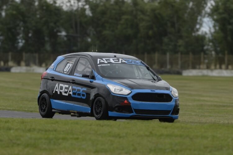 Valentino Spinella y su Ford Ka fueron los más veloces en los entrenamientos de la Clase Dos