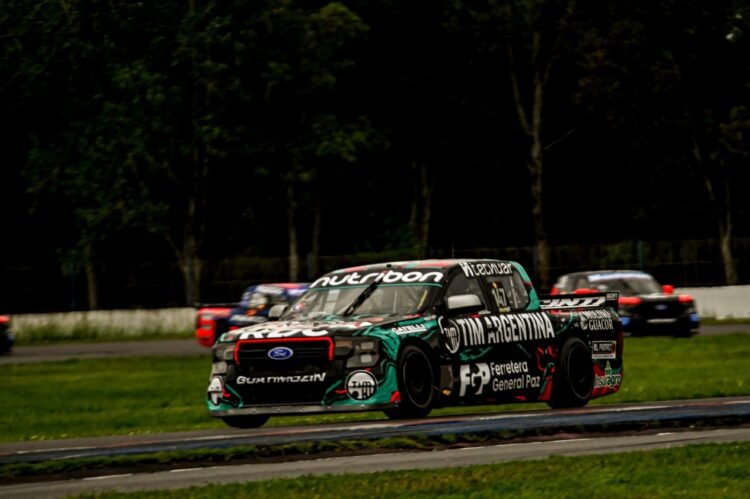 Marco Dianda se quedó con el mejor tiempo en el último entrenamiento del día de las TC Pista Pick Up