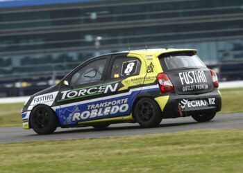 Turismo Pista en La Plata: Ezequiel Bosio con el Etios dominaron los entrenamientos de la Clase Tres