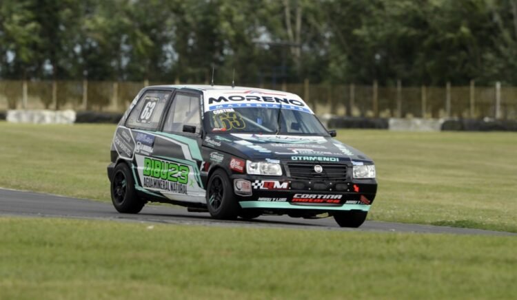 Joaquín Cortina, Nicolás Benito y Juan Perugini ganaron las series de la Clase Uno del Turismo Pista