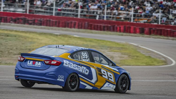 TN Clase 3: Santiago Mallo con su Cruze dominó los entrenamientos