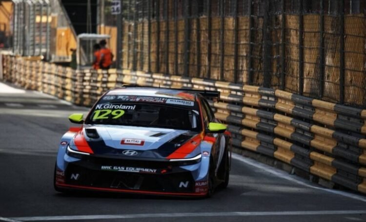 TCR World Tour: Néstor Girolami hizo historia y ganó en Macao