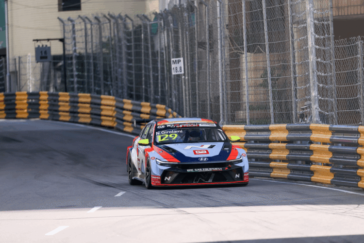 TCR World Tour: Néstor Girolami logró la pole en Macao