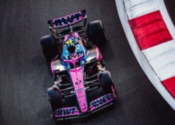 Verstappen venció a los McLaren y largará desde la pole el GP de Abu Dhabi: Colapinto fue 20°