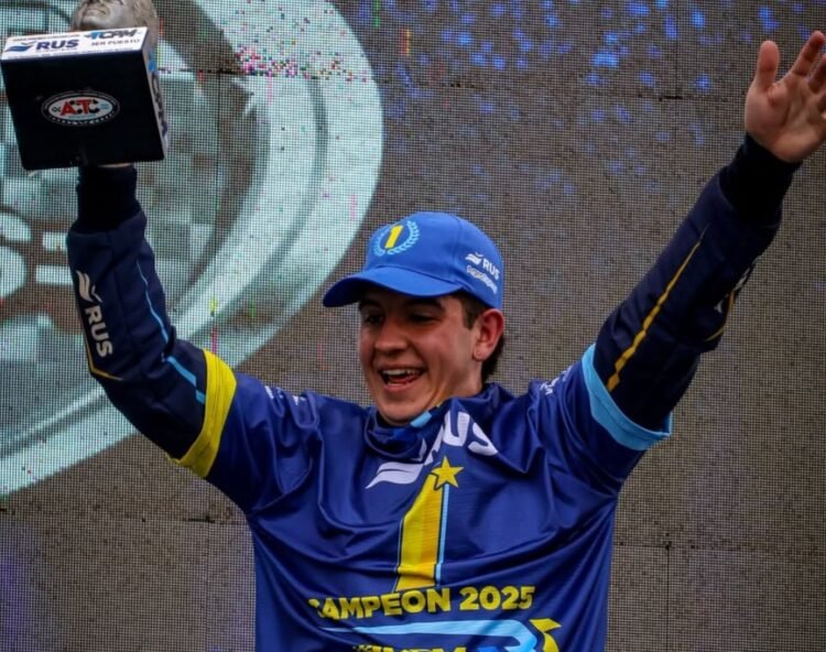 Alberti campeón del TC Pista Mouras: “Somos merecedores del título, por el trabajo y el esfuerzo de todo el equipo”