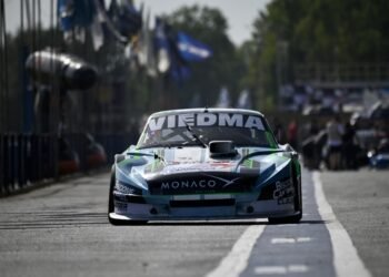 Otra vez Ochoa: el piloto de Viedma dominó el segundo entrenamiento del TC Pista