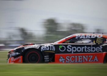 Acaricia la corona: Agustín Canapino logró una nueva pole en el TC