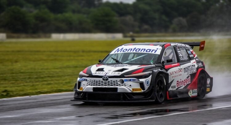 TC 2000 en Junín: Ponce de León marcó el ritmo con el Toyota Corolla Cross