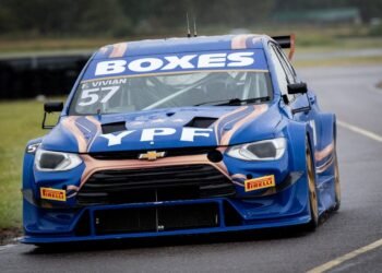 El campeón se define el domingo: en una espectacular clasificación, Vivian se quedó con la pole