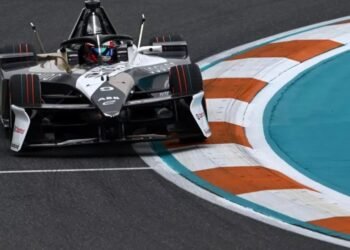 Fórmula E: Mitch Evans logró la victoria en Miami