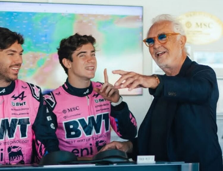 Flavio Briatore elogió a  Colapinto: el dato que lo colocó a la par de Gasly